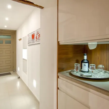 Au Calme, Piscine Et Prives Holiday home